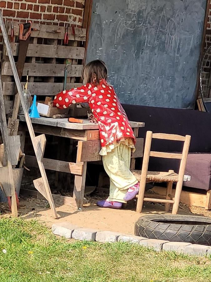Slapen Tussen De Ezels In De Yurt Hotel Aarschot Exterior foto